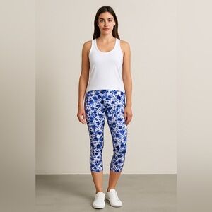 Vogo Athletics women’s size, large blue and white leggings Capri
